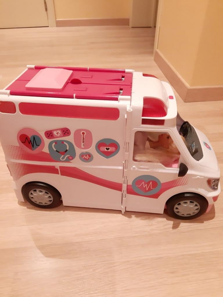 Ambulance barbie, Enfants & Bébés, Enlèvement, Comme neuf