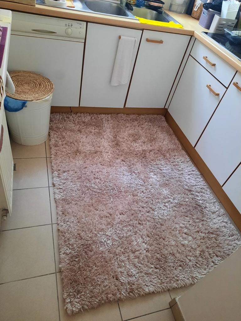 Moquette neuve, Enlèvement