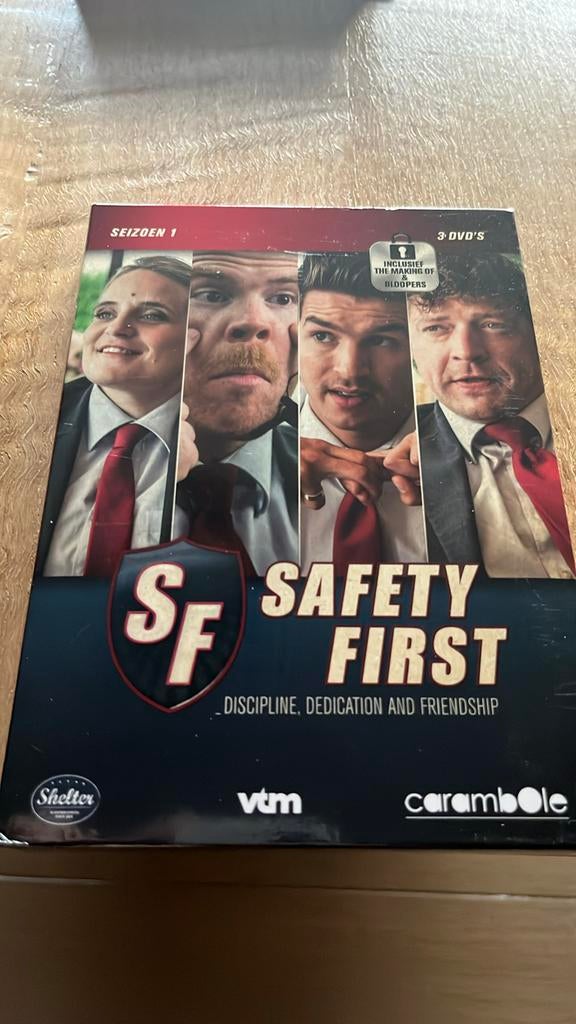 Safety First seizoen 1 (3 DVD’s), Cd's en Dvd's, Ophalen of Verzenden, Zo goed als nieuw