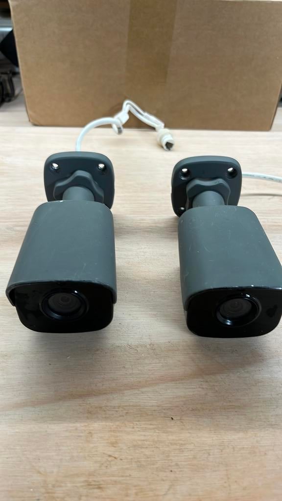 2 cameras IP 2MP grises, Ophalen, Zo goed als nieuw