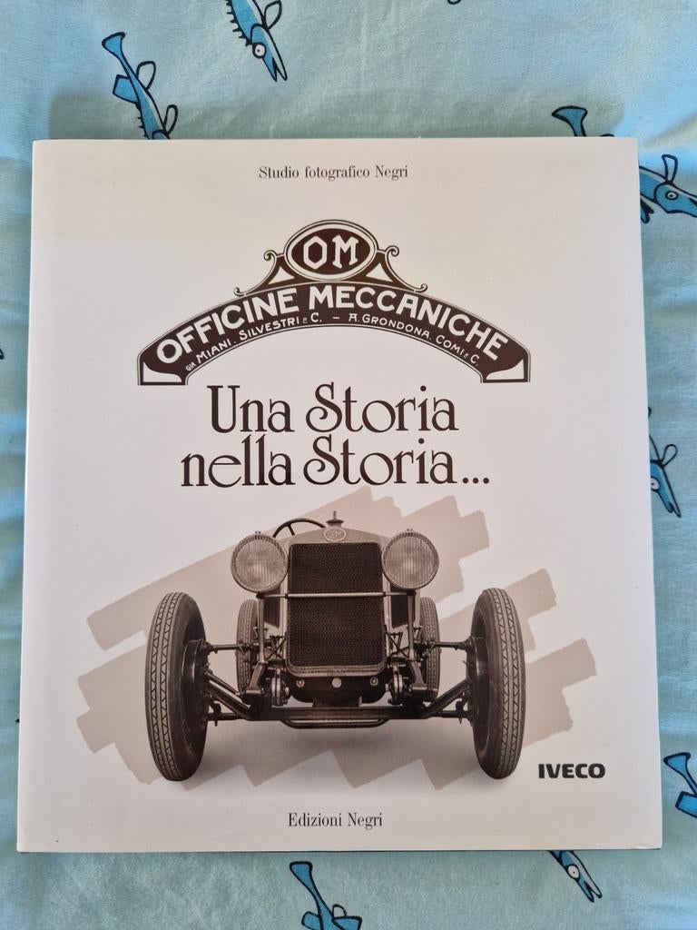Autoboek: Un storia nella storia studio Negri 1991, Boeken, Ophalen