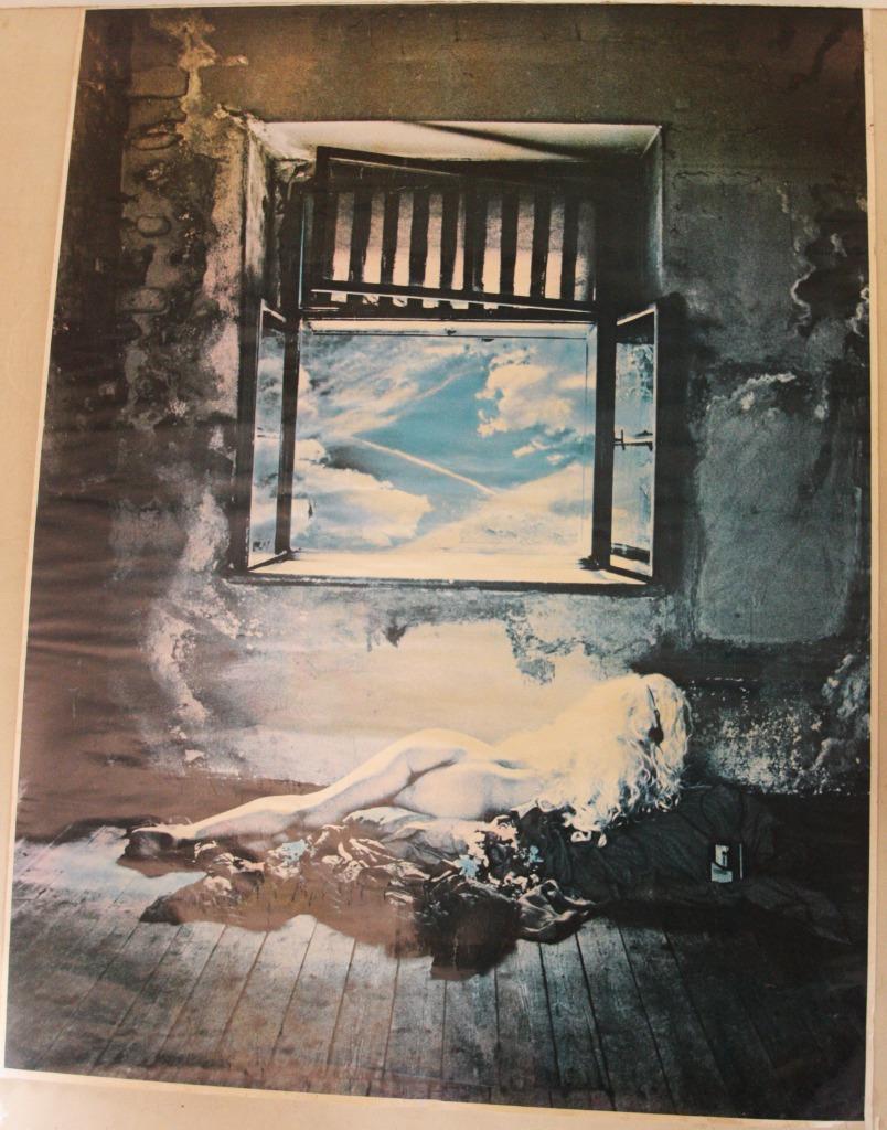 Vintage Poster Naakt Meisje Onder Open Raam / Met Walkman, Ophalen of Verzenden, Gebruikt, Rechthoekig Staand