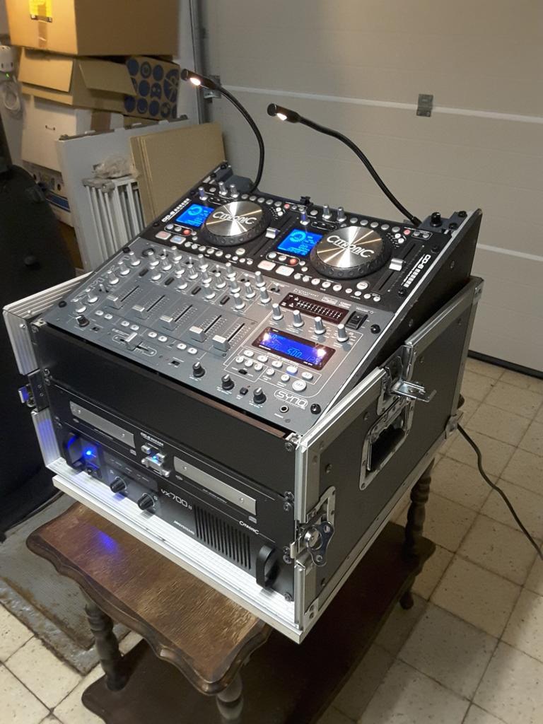 Dj-set / discobar / muziekinstallatie / mengpaneel / flightc, Ophalen, Zo goed als nieuw