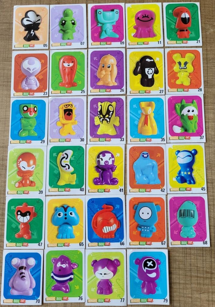Explorer Gogo's Crazy Bones: 29 stickers, Ophalen of Verzenden, Zo goed als nieuw, Overige typen