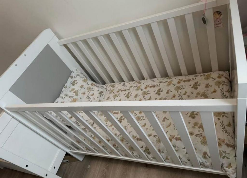 Lit enfant, Enfants & Bébés, Chambre d'enfant | Lits, Comme neuf, Matelas, Enlèvement