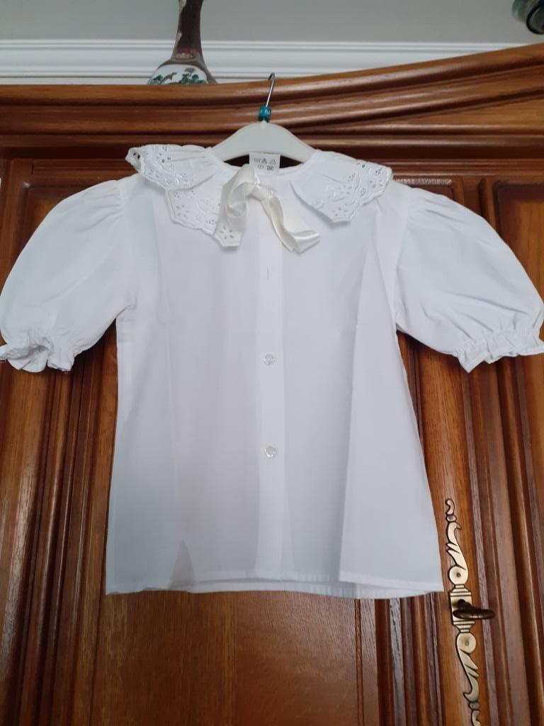 chemisier blanc taille 110, Enlèvement ou Envoi, Comme neuf, Fille, Chemise ou Chemisier