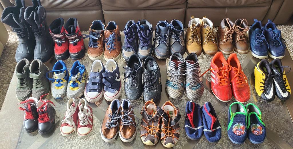 Chaussures, chaussures de football, sandales et pantoufles p, Enlèvement, Comme neuf, Garçon, Chaussures