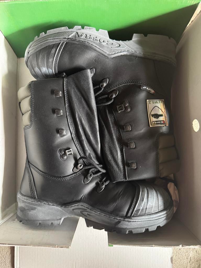 Chaussure tronçonneuse, Ophalen, Zo goed als nieuw