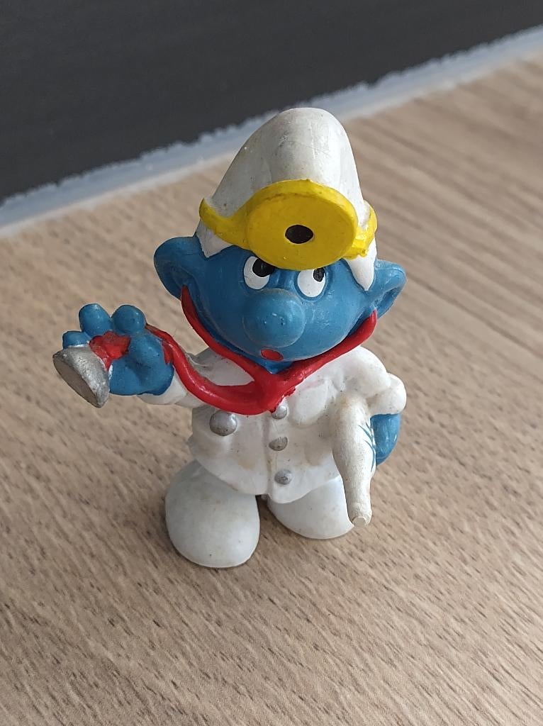 2.0037 Dokter smurf met gele lamp - West Germany - Schleich, Ophalen of Verzenden, Zo goed als nieuw