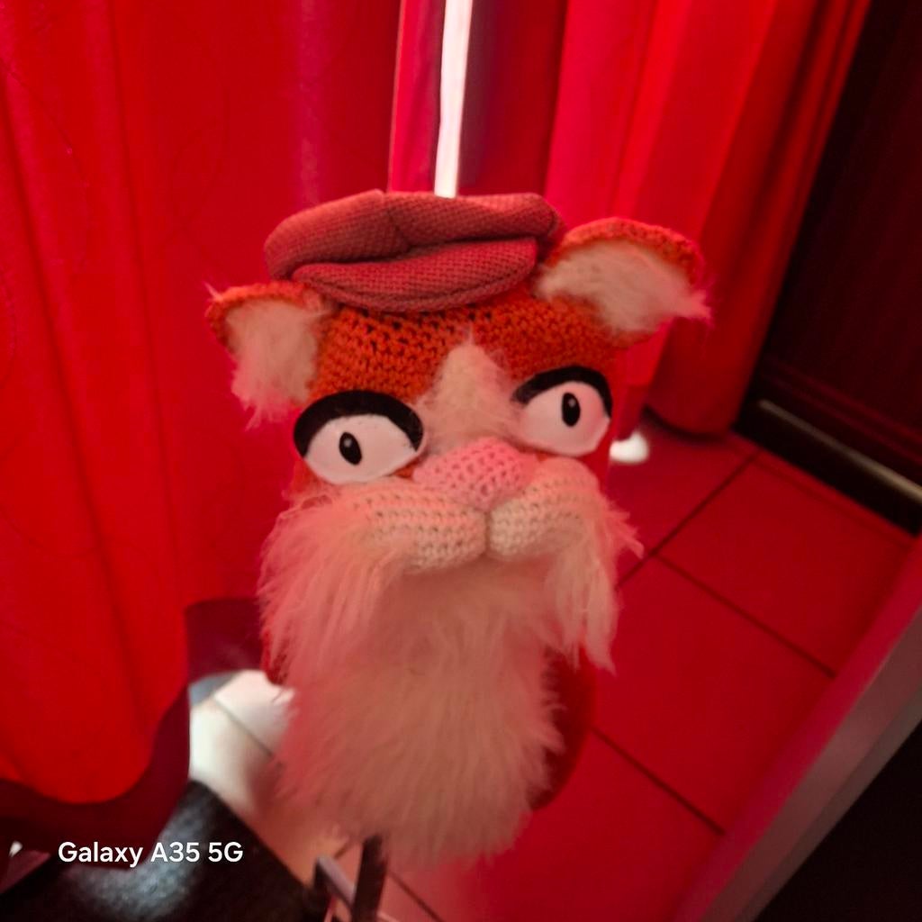 Handgemaakte handpop, 35cm groot poes met petje, Ophalen of Verzenden, Nieuw, Overige typen