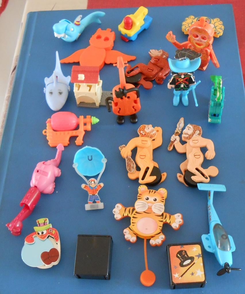 petit lot Kinder surprise, Collections, Enlèvement ou Envoi, Comme neuf, Autres types
