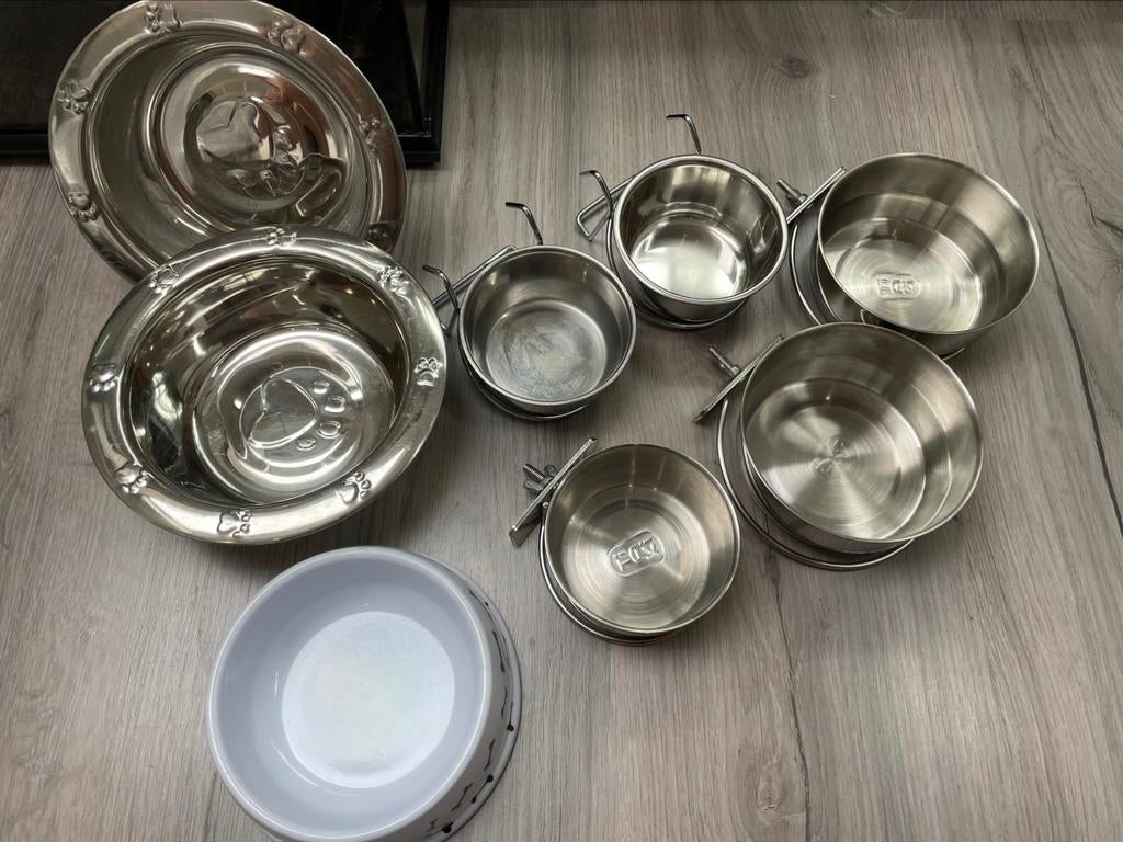 Voederbakjes / eetbakjes, Ophalen of Verzenden, Zo goed als nieuw, Voerbakje