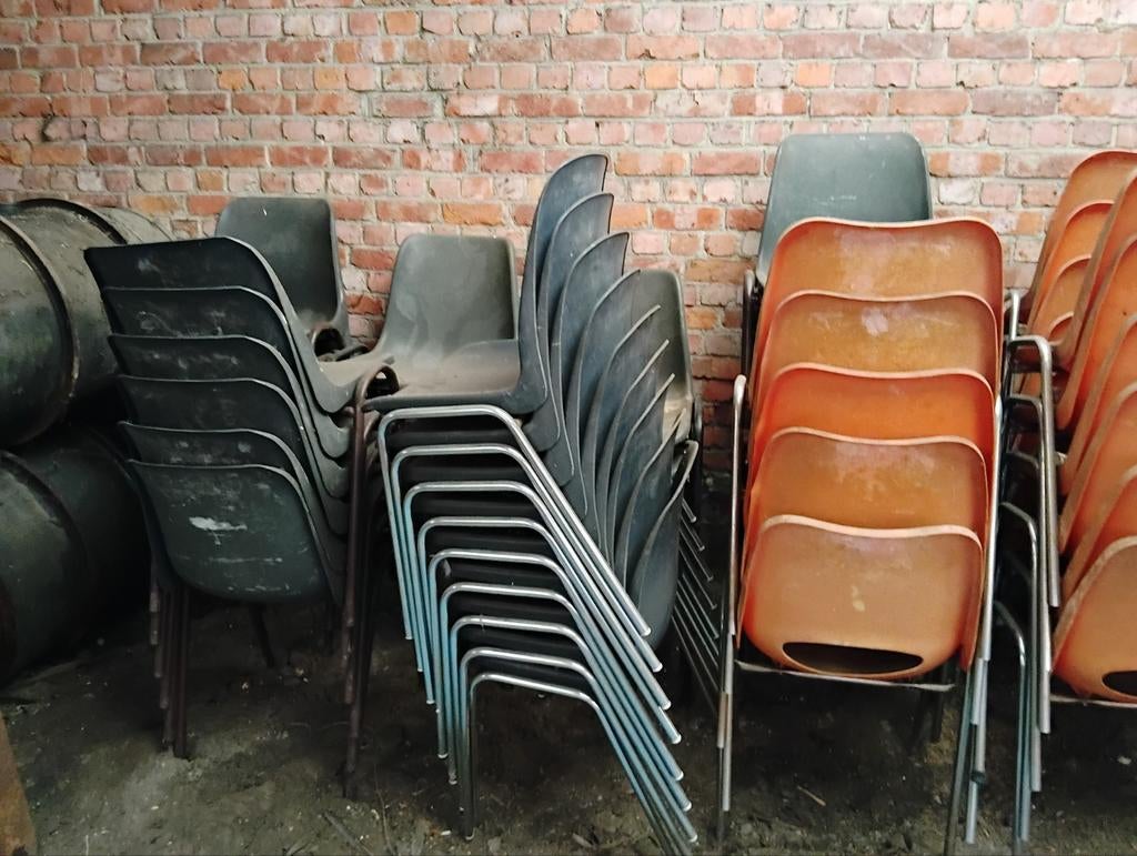 Chaises de collectivité vintage, Maison & Meubles, Enlèvement, Brun, Métal