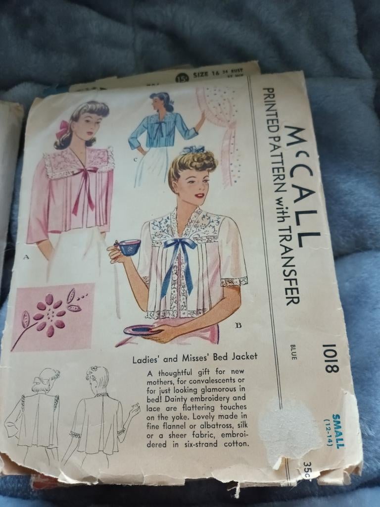2 vintage naaipatronen, Hobby en Vrije tijd, Kledingpatronen, Ophalen of Verzenden