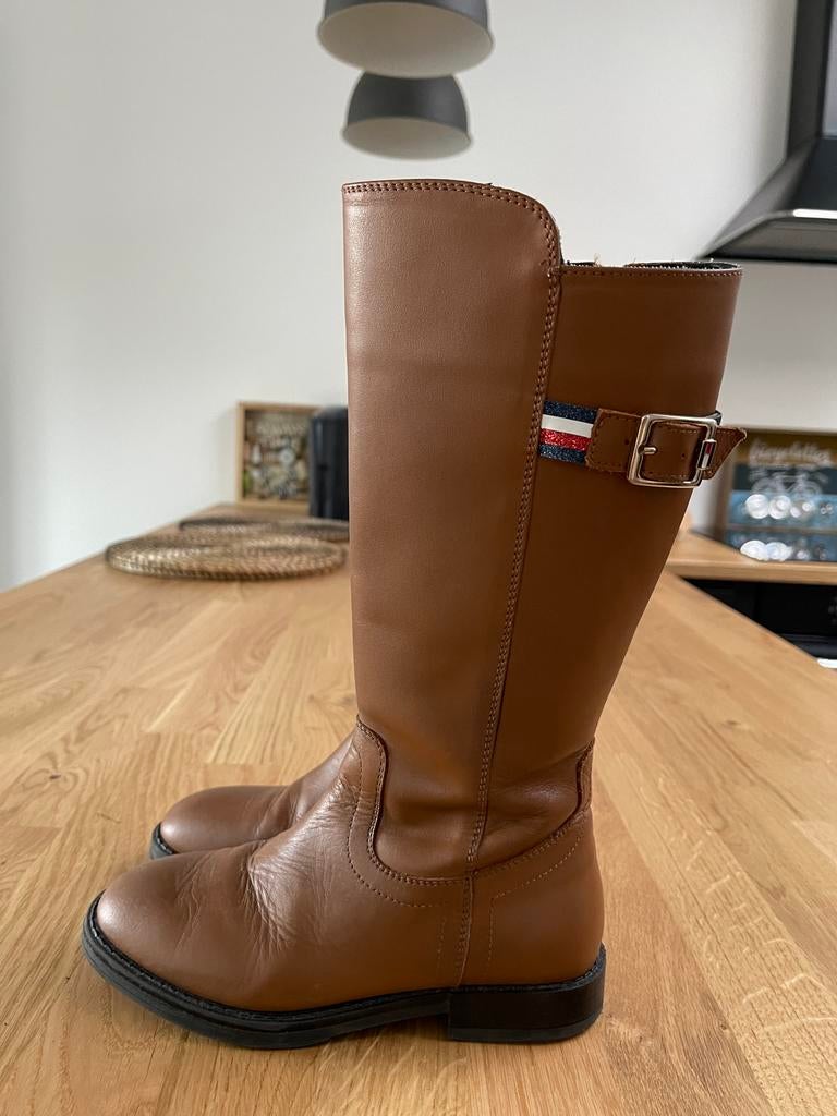 Bottes cuir marron Tommy Hilfiger p.30, Enfants & Bébés, Vêtements enfant | Chaussures & Chaussettes, Bottes, Comme neuf, Tommy Hilfiger