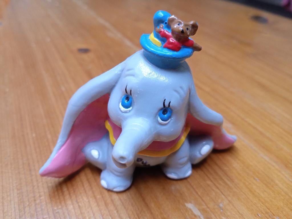 Figurine Walt Disney - Dumbo - Hauteur: 5 cm, Collections, Enlèvement, Autres personnages, Comme neuf, Statue ou Figurine