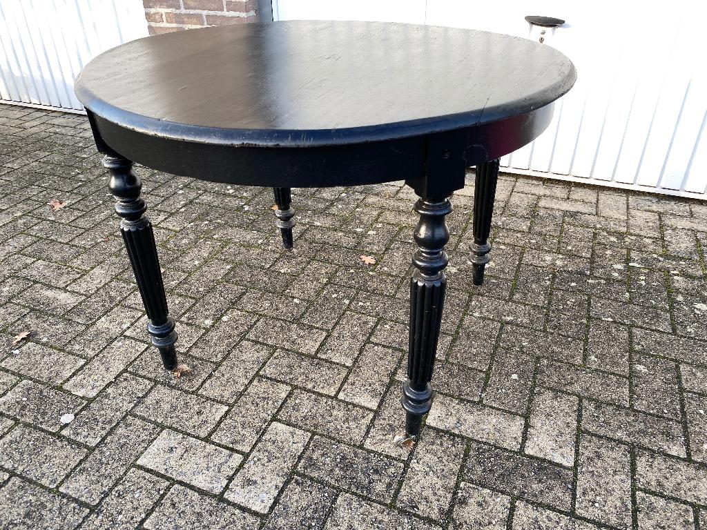 Table ronde ancienne en bois, Antiquités & Art, Antiquités | Meubles | Tables, Enlèvement
