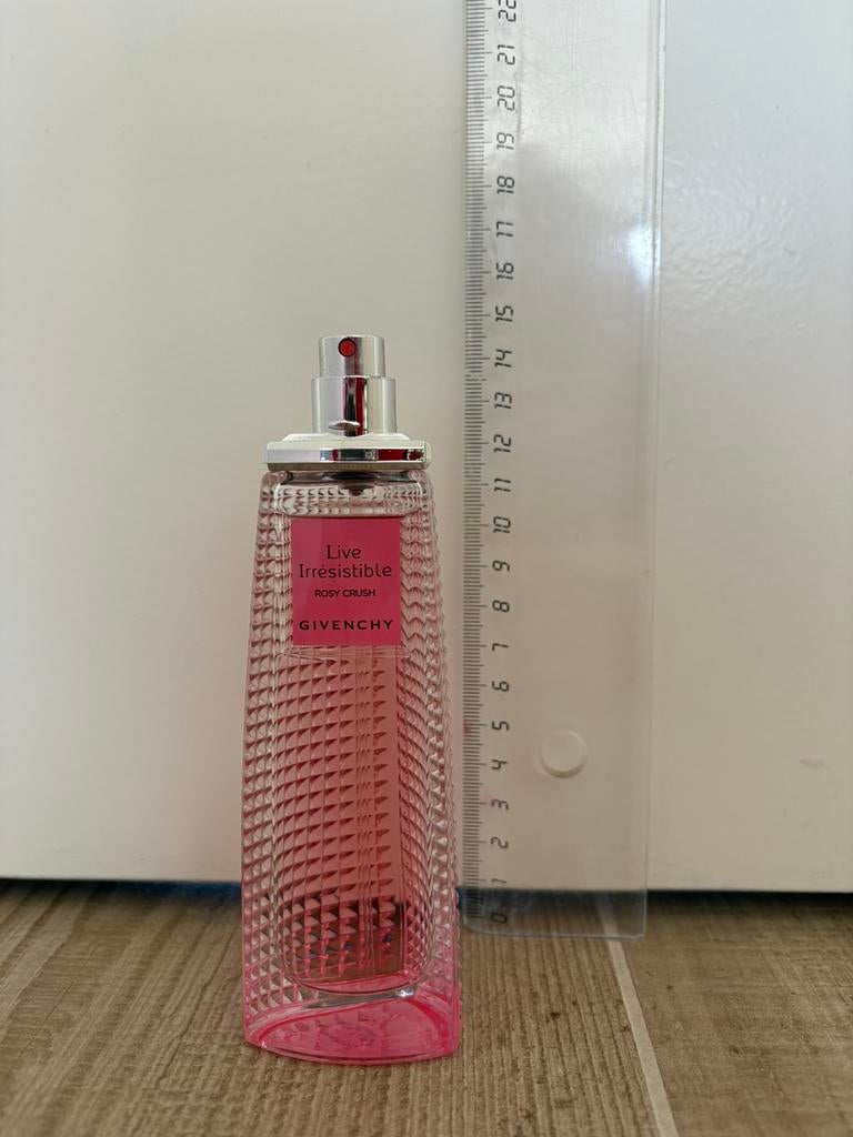 Givenchy - eau de parfum - Live Irrésistible - Rosy Crush, Ophalen of Verzenden, Zo goed als nieuw