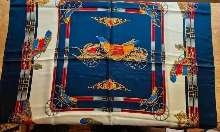 Foulard vintage zijden sjaal met koets, Ophalen of Verzenden, Zo goed als nieuw, Sjaal