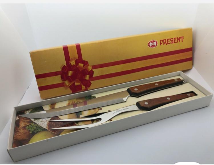 Couteau + fourchette coffret AMC VINTAGE, Enlèvement ou Envoi