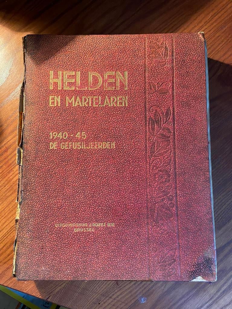 Een boek van paul-MG Levy Van hulde aan de doden., Verzamelen, Ophalen of Verzenden, Landmacht, Boek of Tijdschrift