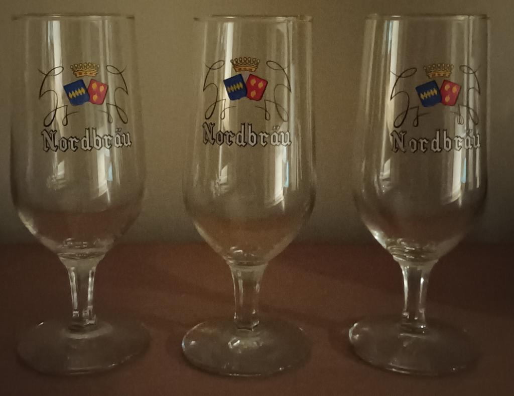 3 X NORDBRAÜ BIERGLAZEN - VINTAGE EN GOEDE STAAT, Verzamelen, Biermerken, Zo goed als nieuw, Glas of Glazen, Ophalen of Verzenden