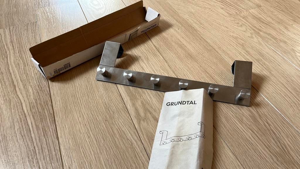 IKEA Grundtal fixation porte manteau sur porte