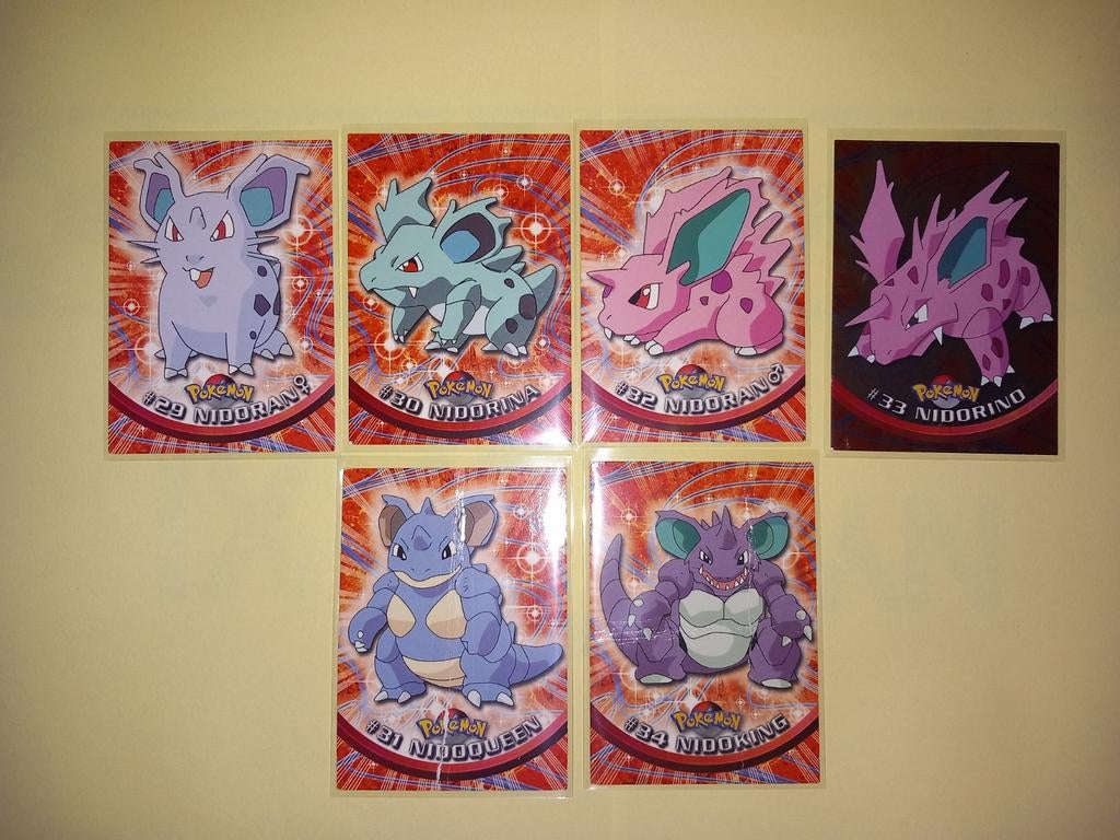 Pokemon Topps kaarten 1999 [Nidoran️️ evolutie 8], Hobby en Vrije tijd, Verzamelkaartspellen | Pokémon, Gebruikt, Meerdere kaarten