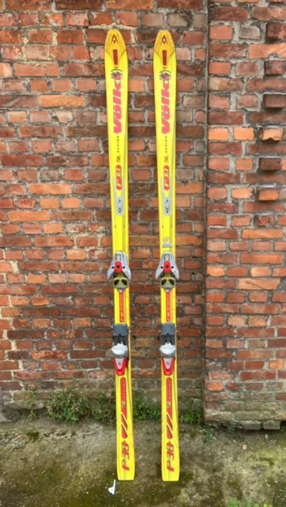 ski-paar, Ophalen, Zo goed als nieuw, Ski's
