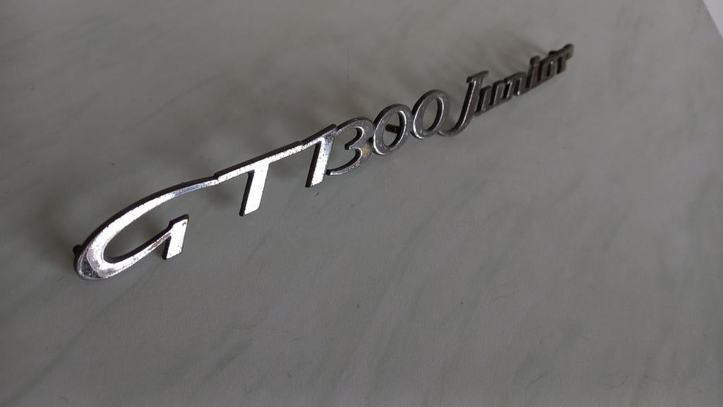 Alfa romeo gt 1300 junior sigle, Autos : Pièces & Accessoires, Carrosserie & Tôlerie, Enlèvement ou Envoi, Alfa Romeo