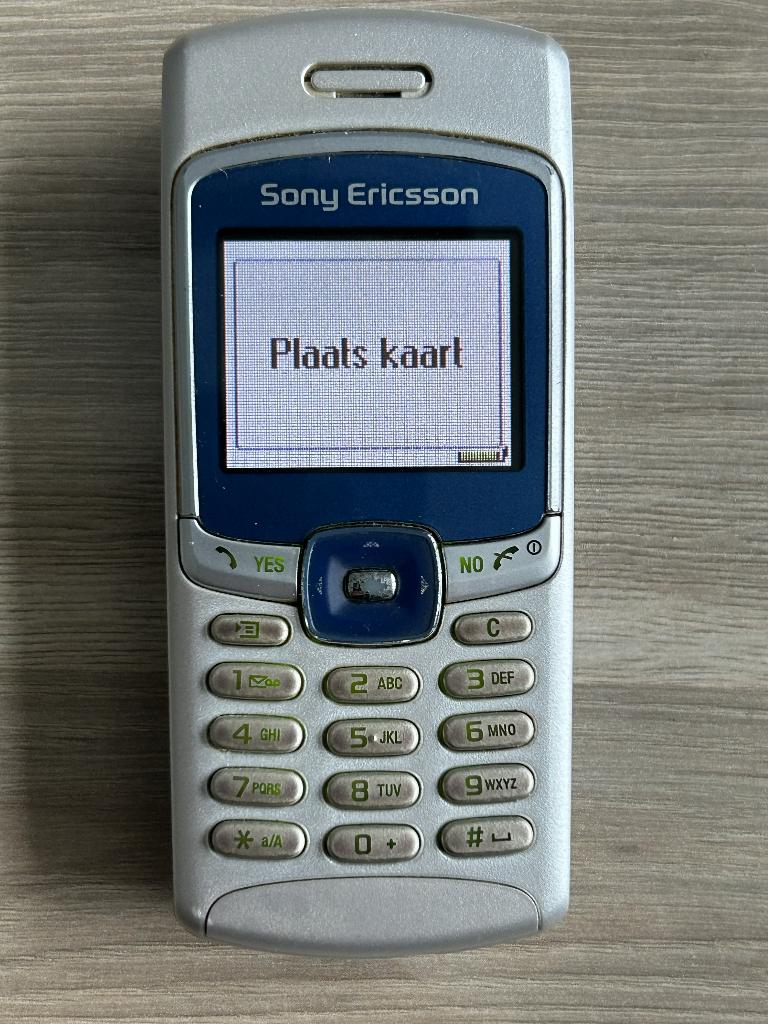 Vintage GSM Sony Ericsson T230, Gris, Enlèvement ou Envoi, Classique ou Candybar, Clavier physique