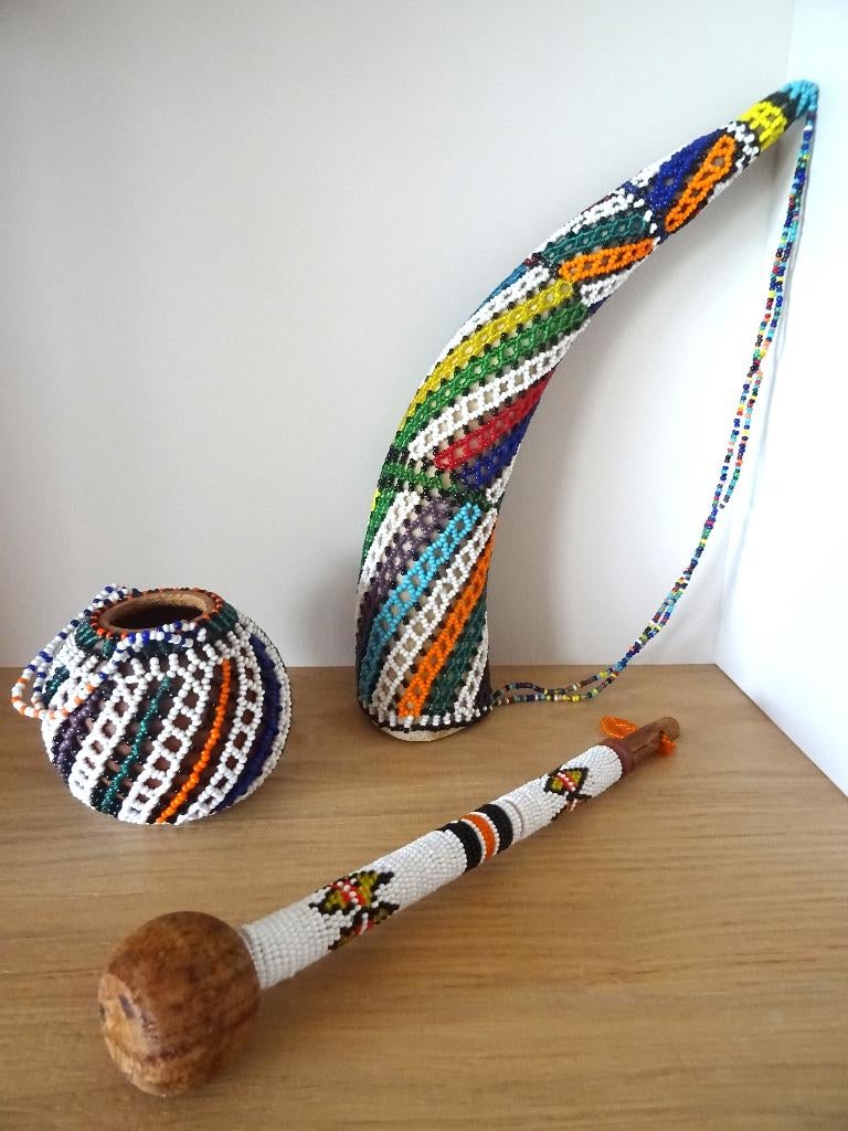 Ndebele Afrique du Sud. Lot de 3 superbes objets perlés main, Enlèvement ou Envoi