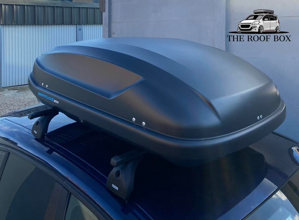 LOCATION de coffres et barres de toit / attelages. A LOUER, Autos : Divers, Coffres de toit, Enlèvement, Comme neuf