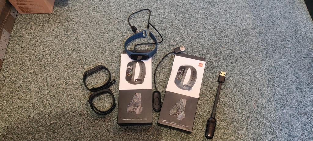 4x xiaomi smart bands, Ophalen of Verzenden, Waterdicht, Zo goed als nieuw, Xiaomi
