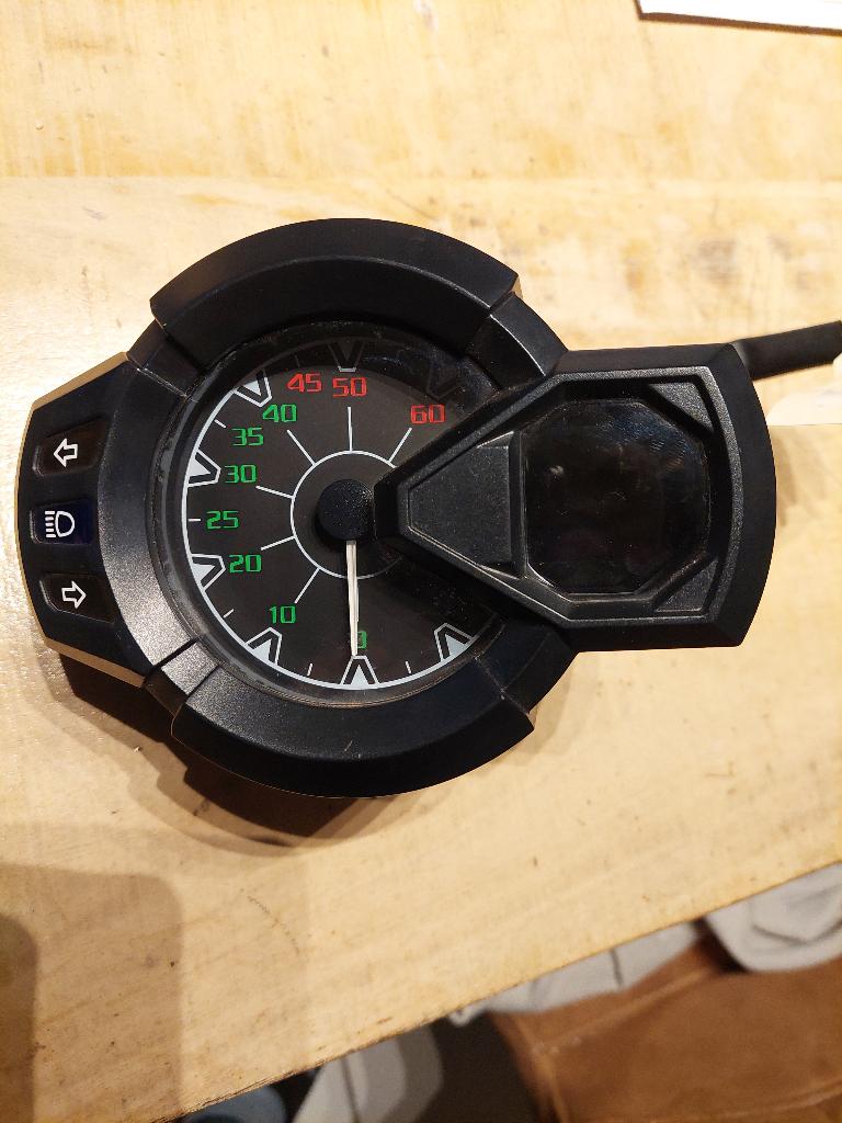 Snelheidsmeter dashboard KSR TTX, Fietsen en Brommers, Ophalen of Verzenden, Zo goed als nieuw, Frame, KSR