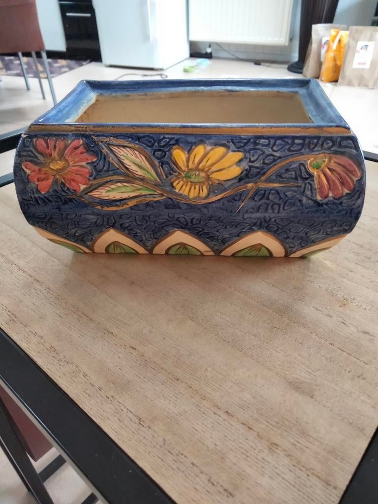 Kleine jardiniere.gemerkt., Enlèvement