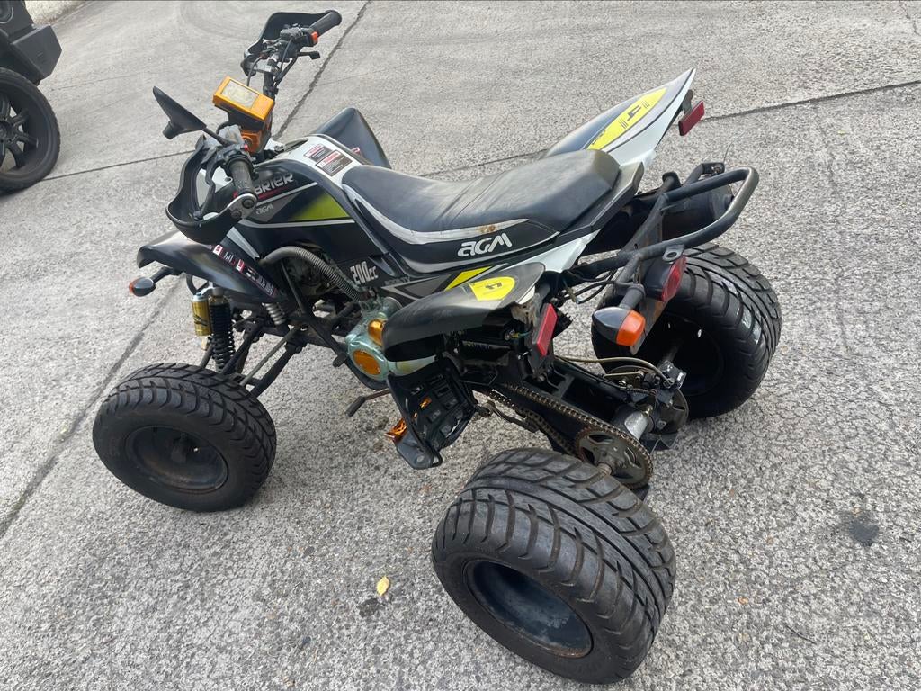 Quad 200cc 4 takt watergekoeld, Motoren, Quads en Trikes, Ophalen