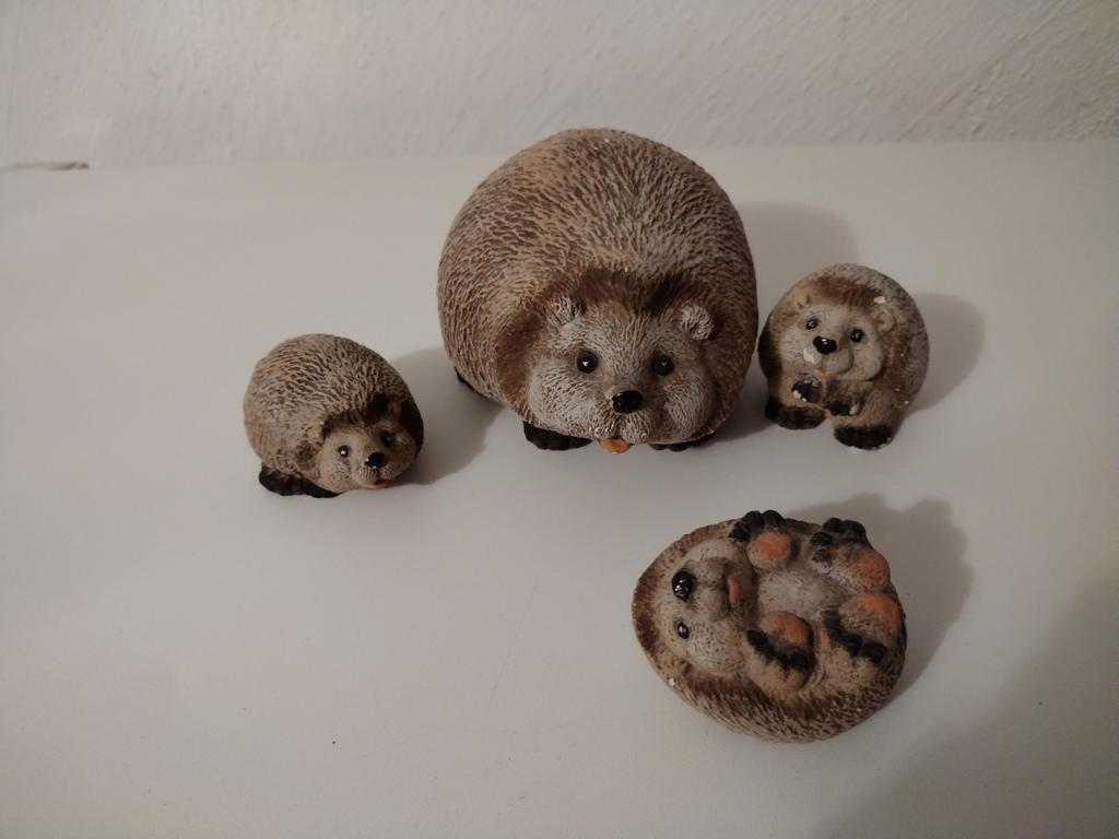 Beeldjes - egel familie, Ophalen of Verzenden, Zo goed als nieuw