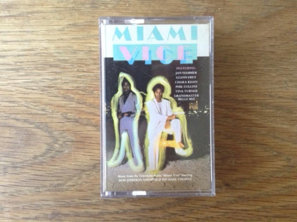muziekcassette miami vice, CD & DVD, Cassettes audio, Enlèvement ou Envoi, Musique de films et Bandes son, 1 cassette audio, Originale