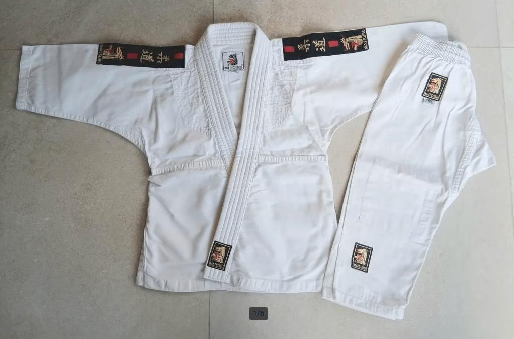Judopak kinderen Matsuru maat 100, Sport en Fitness, Vechtsporten en Zelfverdediging, Gebruikt, Maat XS of kleiner, Judo, Vechtsportpak