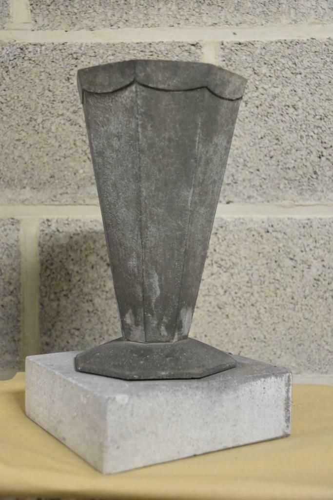 Vase en pierre bleue et fonte, Maison & Meubles, Enlèvement, Utilisé, Autres couleurs, Pierre