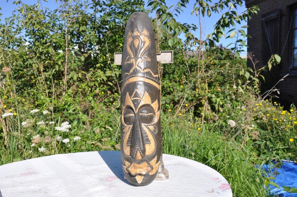 masque decoratif africain (1), Enlèvement ou Envoi