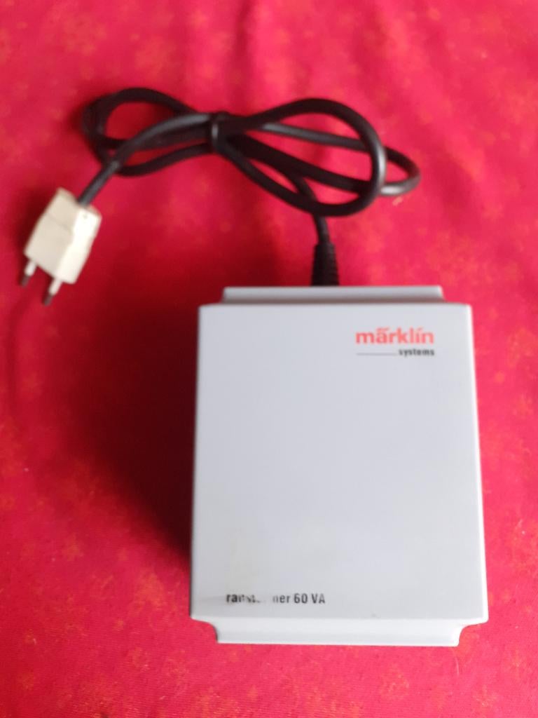 Marklin  60052  transfo 60 VA, Enlèvement ou Envoi, Courant alternatif, Transformateur ou Alimentation, Utilisé