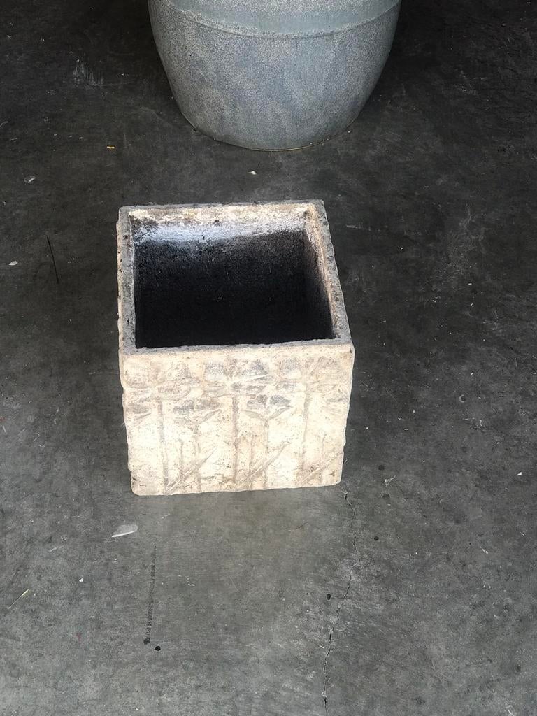 Grijze stenen bloempot, Tuin en Terras, Ophalen, Zo goed als nieuw