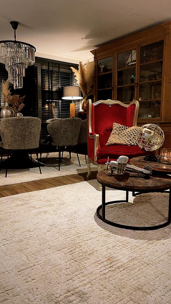 Baroque zetel fluweel rood met gouden armleuningen, Huis en Inrichting, Ophalen, Zo goed als nieuw