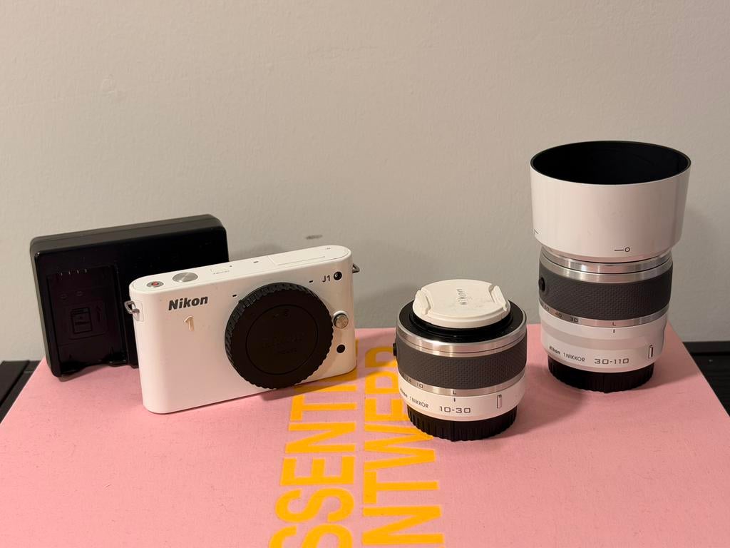 Nikon 1 j1 met lens, Enlèvement ou Envoi, Comme neuf, Nikon