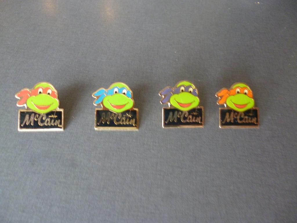 4 Pins Tortue Ninja - NOUVEAU, Collections, Enlèvement ou Envoi, Neuf, Animal et Nature, Insigne ou Pin's