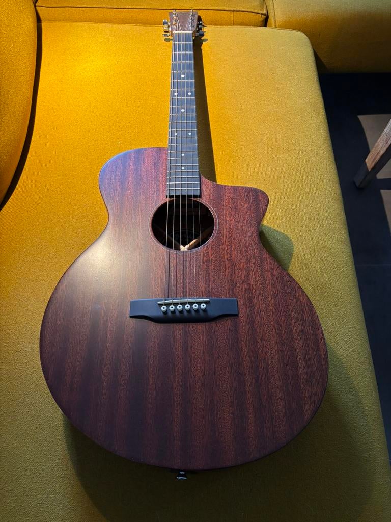 Guitare electro acoustique Martin sc 10e, Muziek en Instrumenten, Snaarinstrumenten | Gitaren | Akoestisch, Zo goed als nieuw