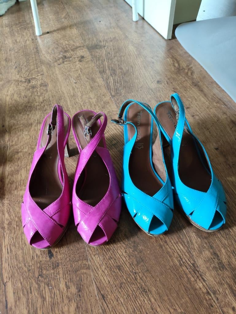 Roze en blauwe sandalen merk Tamaris maat 39, Ophalen, Zo goed als nieuw, Roze