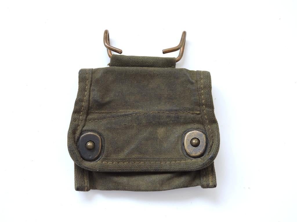 1940-45 US kompas hoes gewaxt web Paras en soldaten US, Verzamelen, Militaria | Tweede Wereldoorlog, Overige soorten, Ophalen of Verzenden